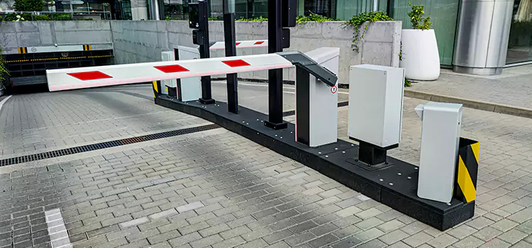 Custom Gate Design & Integration Lombard